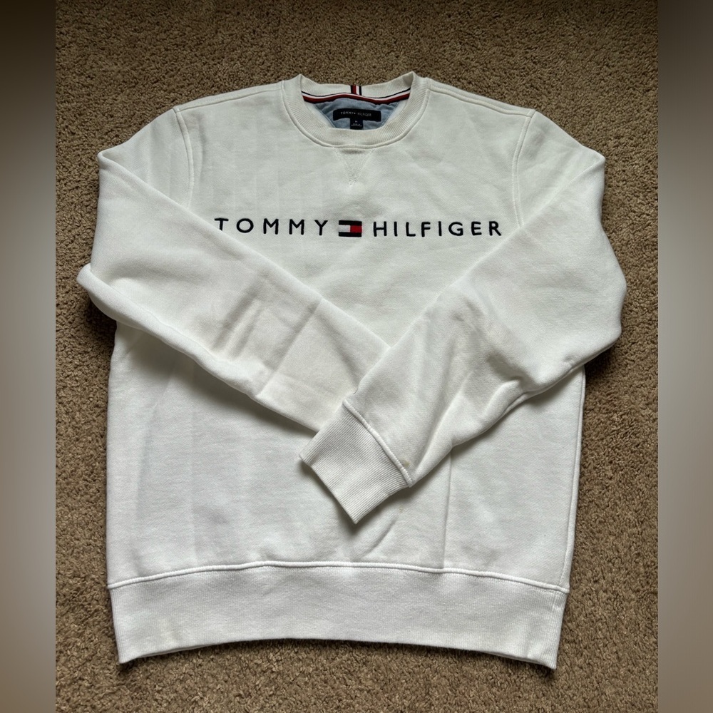Tommy Hilfiger White Crewneck Sweatshirt Size Medium for men regular fit